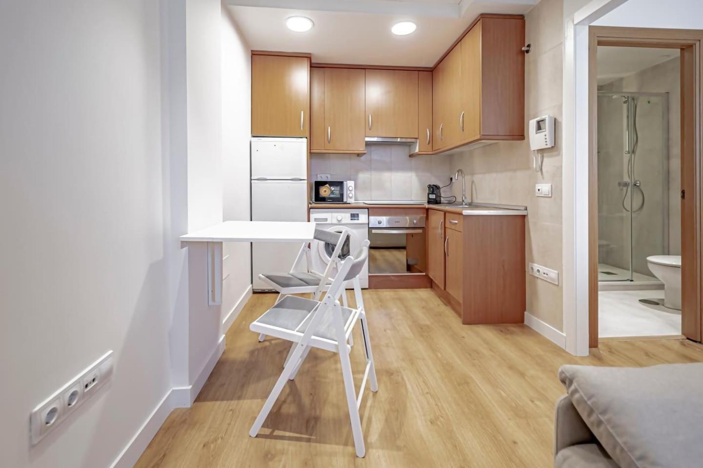 Apartamentos Noviembre マドリード エクステリア 写真