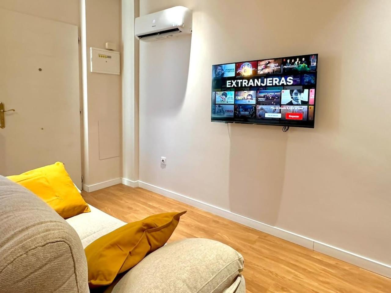 Apartamentos Noviembre マドリード エクステリア 写真