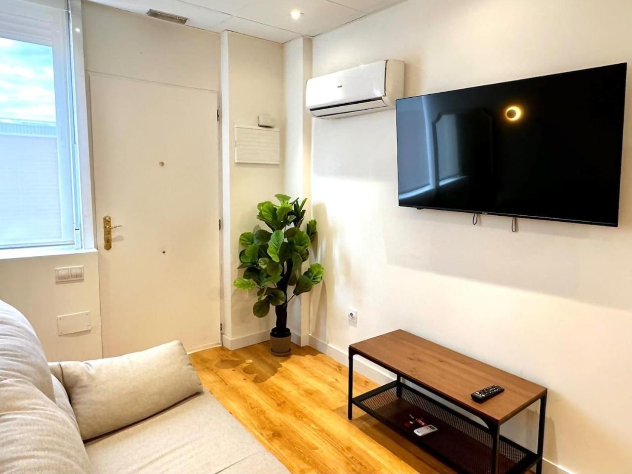Apartamentos Noviembre マドリード エクステリア 写真
